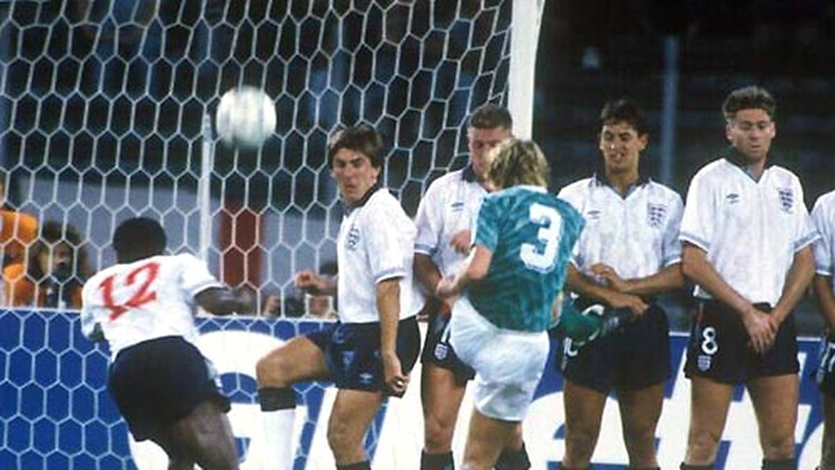 PLATZ 3 - WM 1990, Halbfinale: Brehme trifft per Freistoß zum 1:0, doch England gleicht noch in der regulären Spielzeit aus 