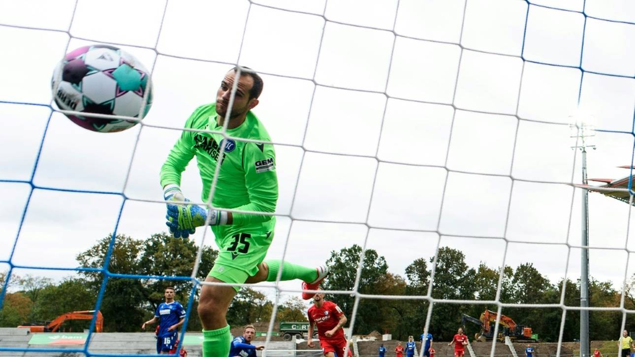 Karlsruhe verlängert mit Torhüter