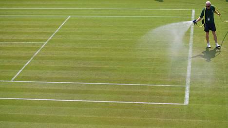 Die Plätze im All England Tennis Club in Wimbledon bleiben am Sonntag unbespielt