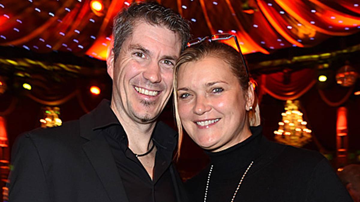 Die Frau aus Blankenburg im Harz zeigt sich auch nach ihrer Karriere aktiv - als Funsportlerin. So wird die 7-Fache-Weltmeisterin, die sich 2004 für den "Playboy" auszieht, auch zweimal Weltmeisterin im Vierer-Wok. 2009 heiratet sie den ehemaligen italienischern Rennrodler Gerhard Plankensteiner, von dem sie sich nur ein Jahr darauf wieder trennt. Seit 2015 ist Susi Erdmann als Sportfeldwebel bei der Sanitätsakademie in München tätig