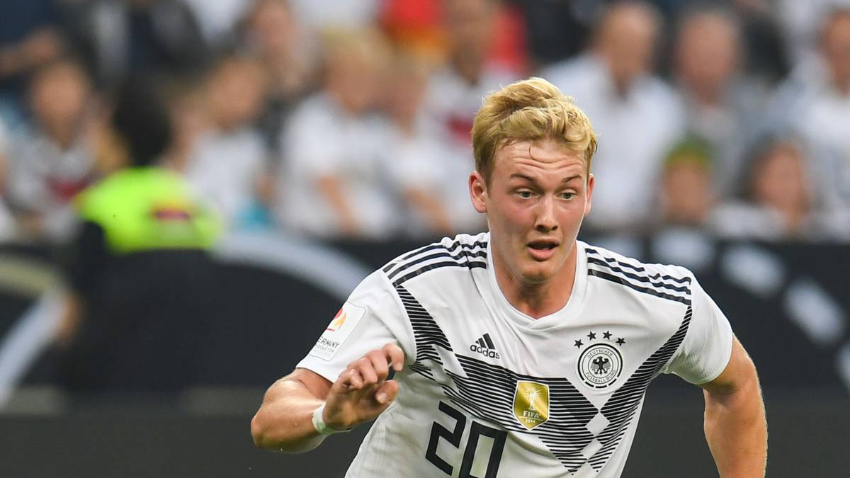 JULIAN BRANDT: Im Abschlusstraining am Freitag in der Startelf. Würde Julian Draxler verdrängen. Soll vor allem in Eins-gegen-eins-Situationen gehen und den Torabschluss suchen