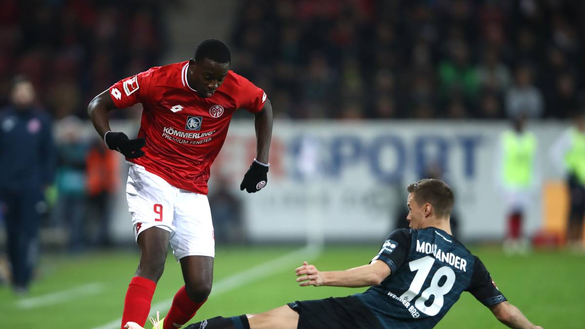 PLATZ 13 - 1. FSV MAINZ 05: 8 Millionen Euro ließen sich die Rheinhessen die Verpflichtung von Jean-Philippe Mateta kosten. Der Franzose kam im Sommer 2018 von Olympique Lyon