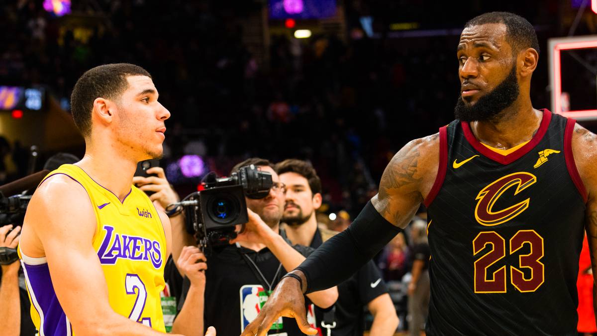 LEBRON JAMES (Player Option): Die Königsfigur auf dem Spielermarkt. LeBron stieg dank einer Spieleroption aus seinem Vertrag bei den Cleveland Cavaliers aus. Viele Teams werfen alles in die Waagschale, um den Superstar zu sich zu locken. Die Favoriten: Die Lakers, Sixers und Rockets