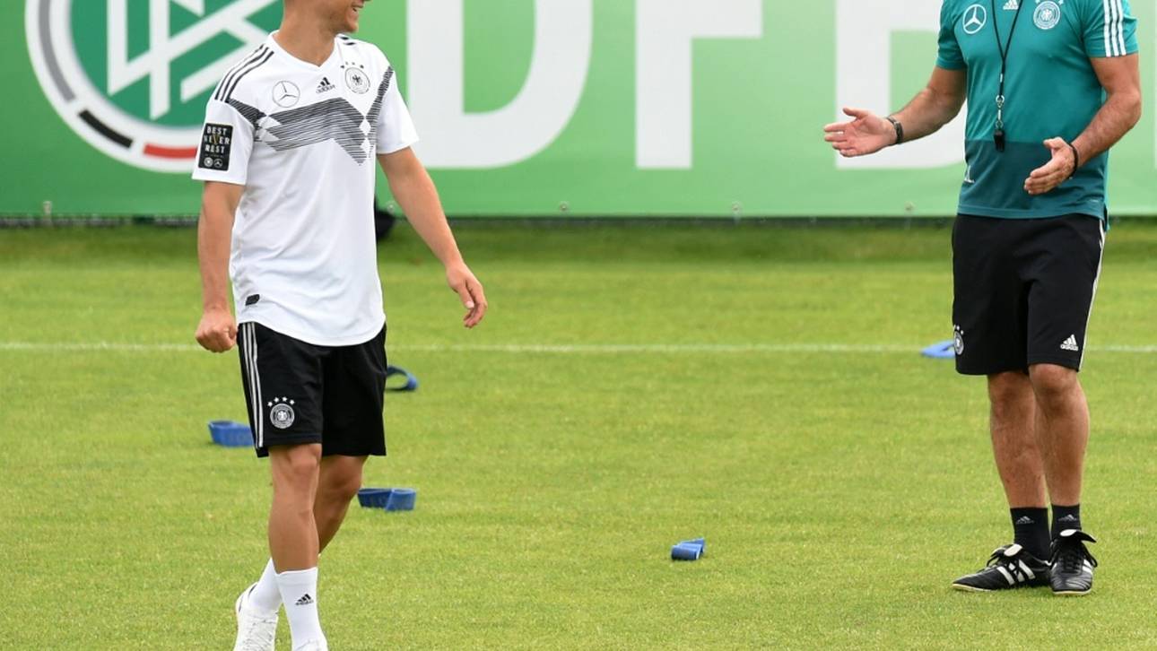 Löw lässt Kimmich-Rolle noch offen