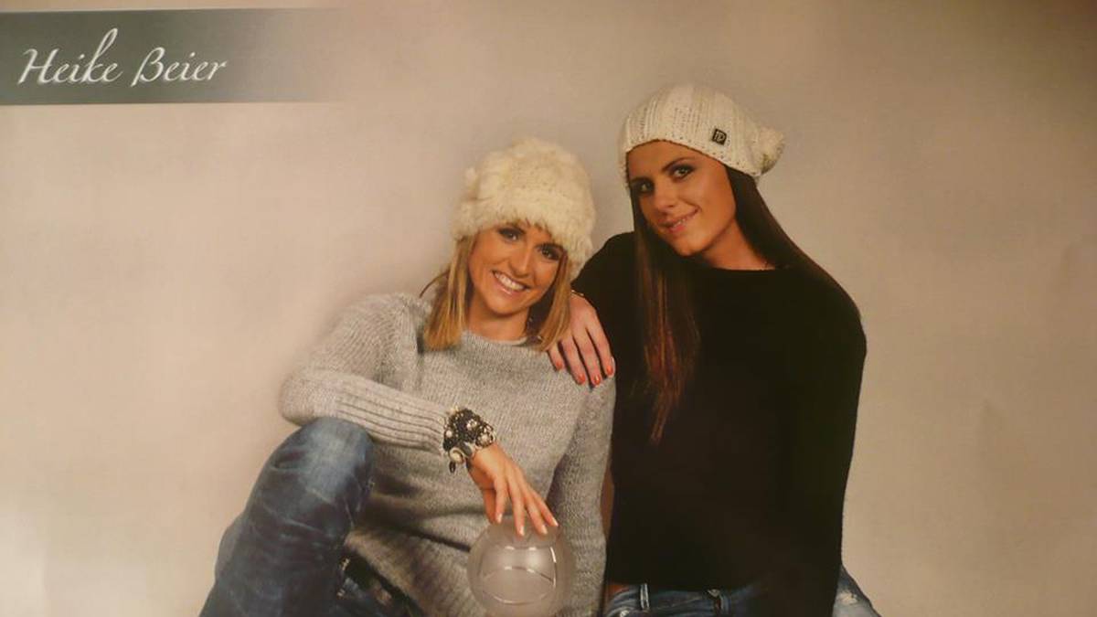 Heike Beier (l.) zählt mit ihren 31 Jahren und 221 Länderspielen zu den erfahrensten Spielerinnen im Team. Die Außenangreiferin ist ein wichtiger Baustein innerhalb der Mannschaft. Telefonieren ist Beiers größtes Hobby