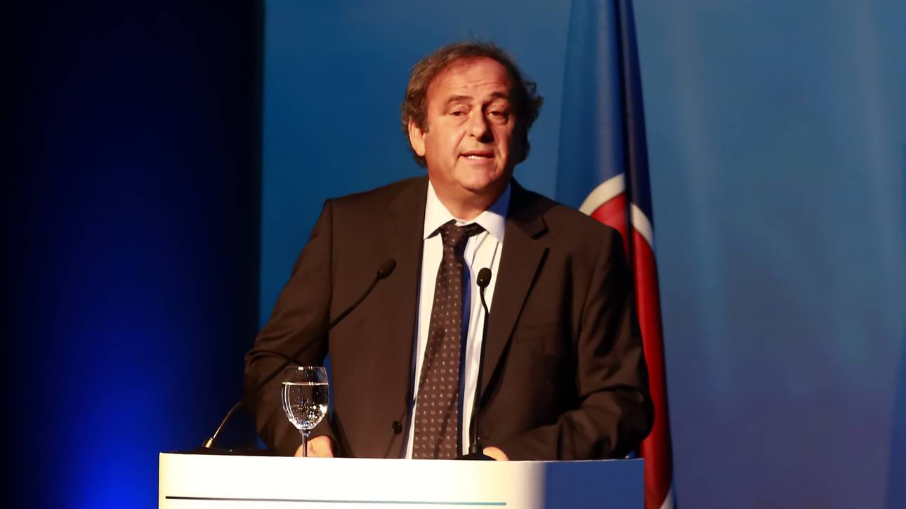 Platini geht auf Blatter los