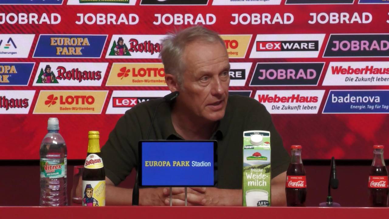 SC Freiburg: Trainer Christian Streich fordert mehr Zivilcourage