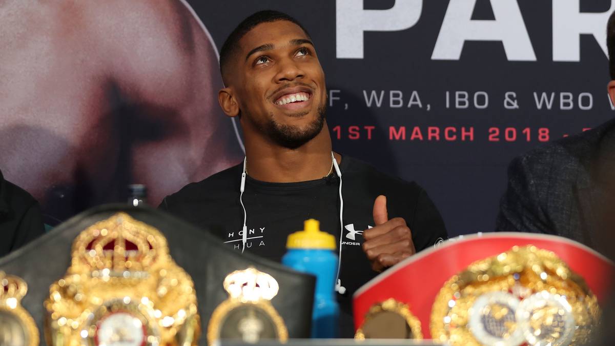 Bei diesem Kampf geht es um insgesamt drei WM-Titel im Schwergewicht. Joshua ist IBF- und WBA-Weltmeister