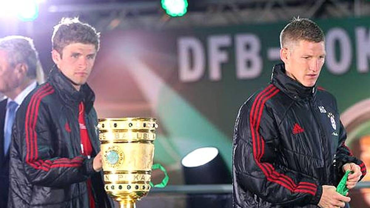 PLATZ 2 - DFB-Pokal 2011/12, Finale: Im Pokalfinale 2012 machen die Bayern eine ganz schmerzhafte Erfahrung gegen den BVB. Im Endspiel werden die Münchner in Berlin von den Schwarz-Gelben mit einer 2:5-Klatsche im Gepäck nach Hause geschickt.