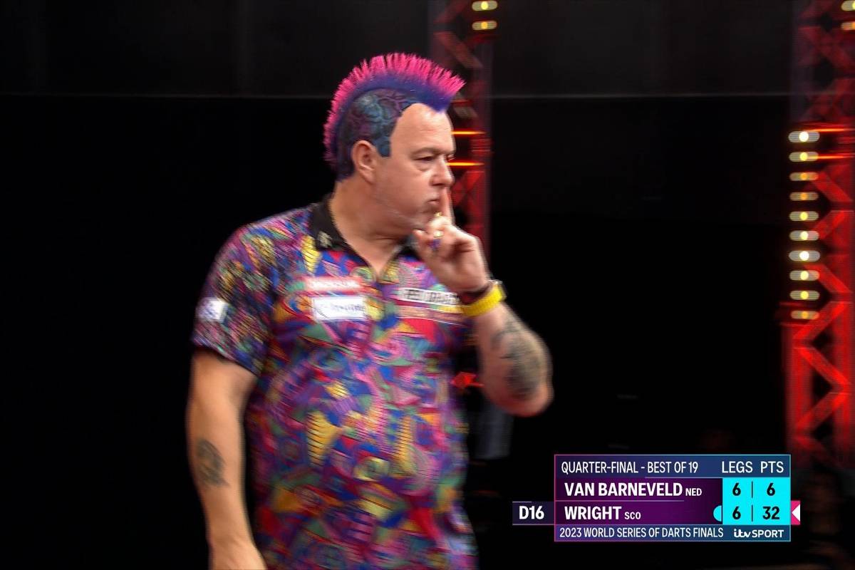 Peter Wright hat nach einer Aufholjagd gegen Raymond van Barneveld das Halbfinale der World Series of Darts Finals erreicht. Der Schotte entschied die letzten sieben Legs allesamt für sich.