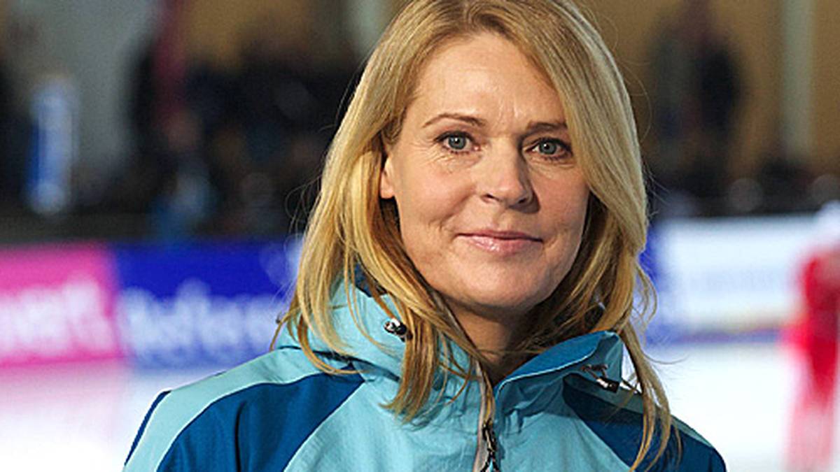 Nach der Scheidung von ihrem ersten Mann (Niemann) lebt die Jahrhundert-Eisschnellläuferin aus Sondershausen (Thüringen) in zweiter Ehe mit dem Schweizer Manager Oliver Stirnemann verheiratet und ist seit 2002 Mutter einer Tochter, die sie bis 2017 selbst als Eisschnelllauf-Trainerin betreut