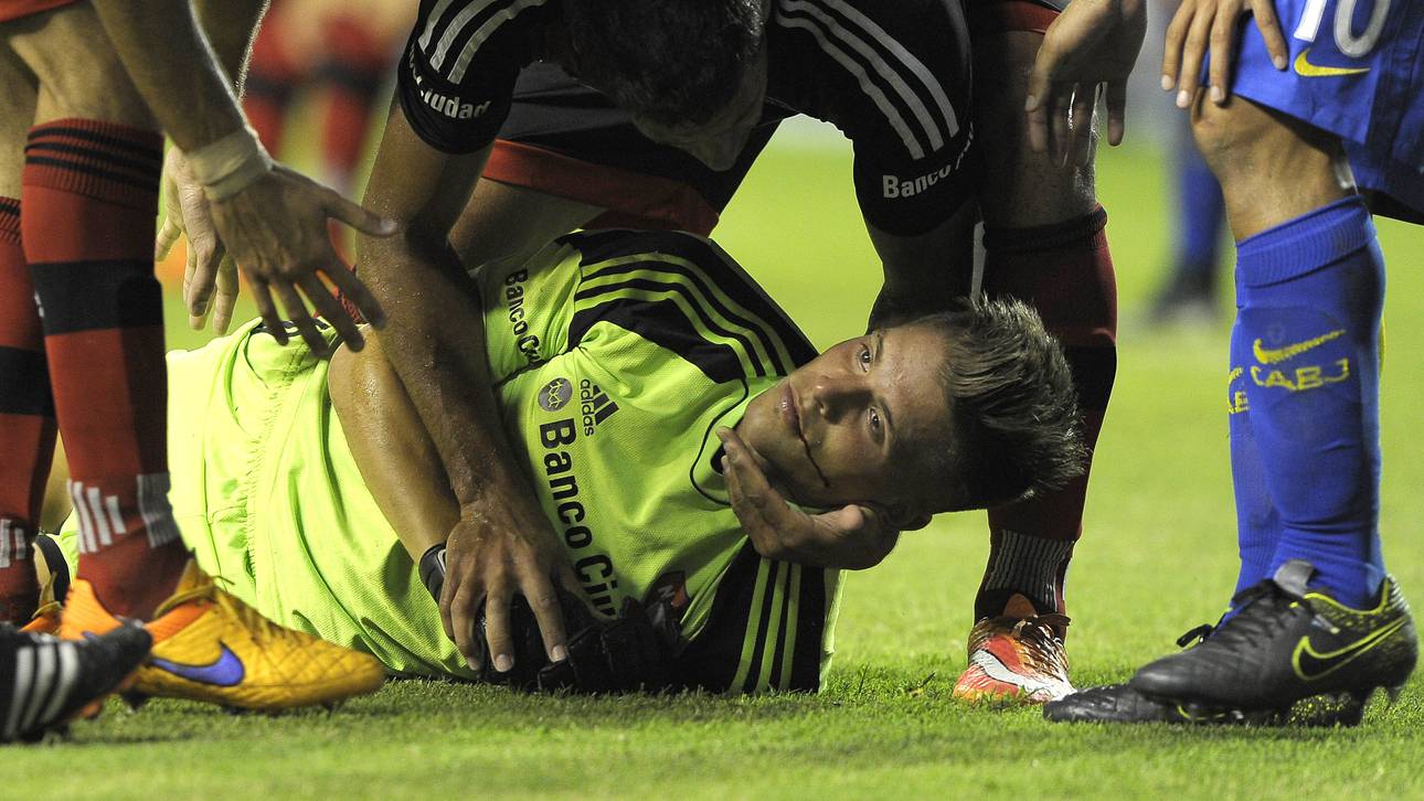 FBL-ARGENTINA-BOCA-NEWELLS