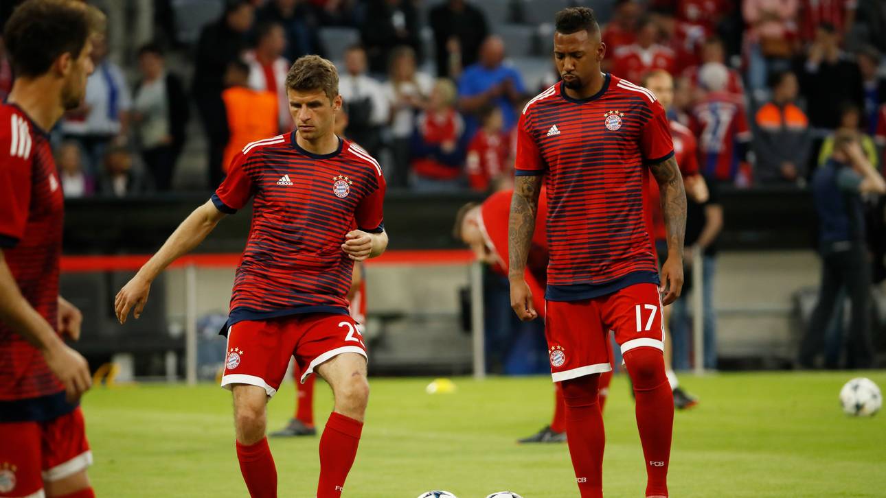 FC Bayern mit ausgemustertem Trio