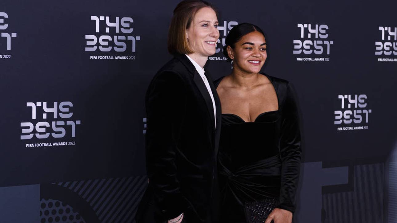 Ann-Katrin Berger (l.) und Jess Carter bei der FIFA-Gala 2023