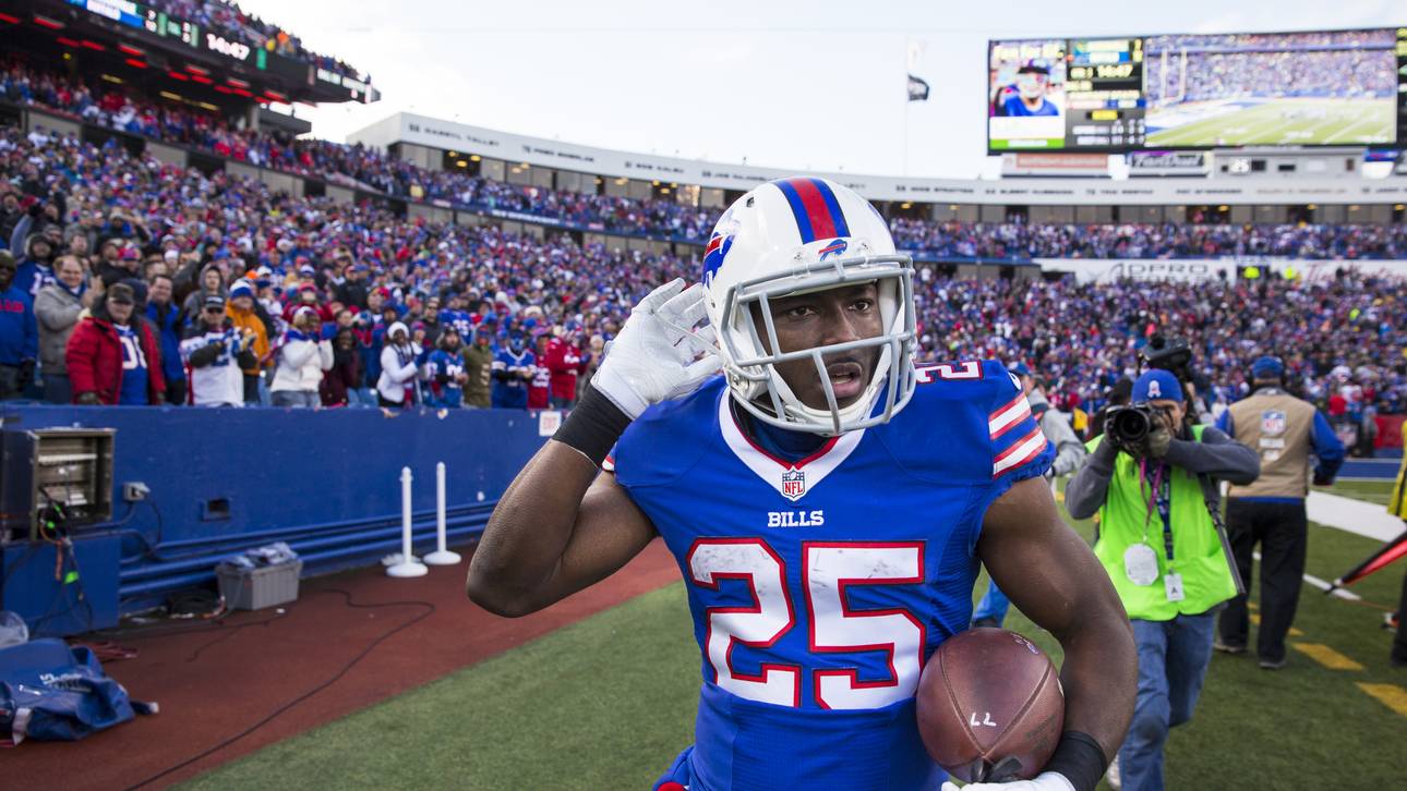 NFL-Star schenkt Mutter Jaguar