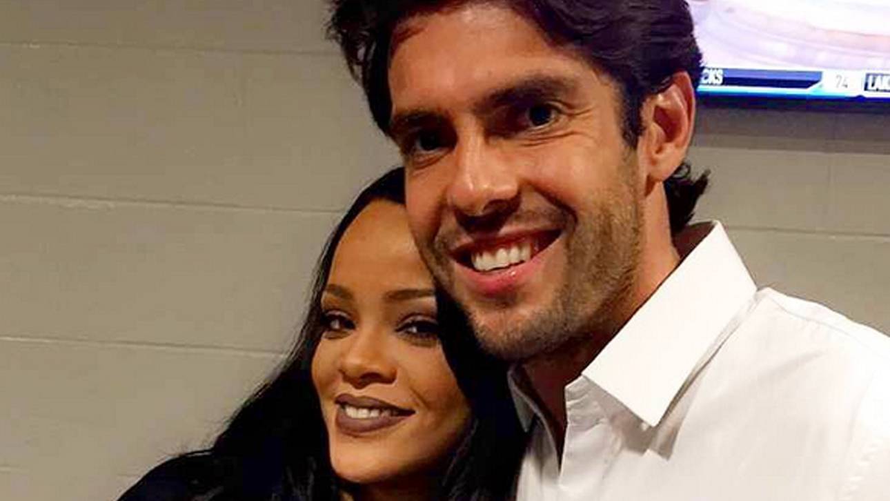 Rihanna schmiegt sich an Kaka