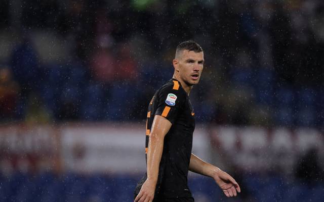 Transfermarkt Edin Dzeko Fragt Bei Vfl Wolfsburg An Wegen Ruckkehr