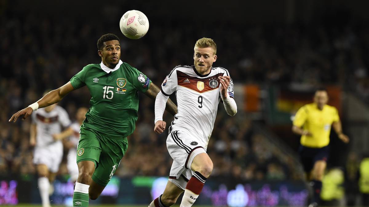 ANDRE SCHÜRRLE (ab 35.): Der Wolfsburger kam für seinen dicken Kumpel Götze ins Spiel. Seinem Ruf als Edeljoker wurde Schürrle aber dieses Mal nicht gerecht. Ihm war zu Beginn anzumerken, dass er momentan nicht gerade vor Selbstvertrauen strotzt. Zwar steigerte er sich in der zweiten Hälfte etwas und hatte in der 55. Minute das 1:0 auf dem Fuß, doch er ist nicht mehr der Schürrle, der er bei der WM war. SPORT1-NOTE: 4