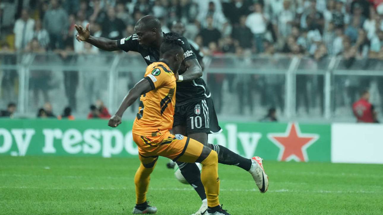 Vincent Aboubakar (im dunklen Trikot) brachte Besiktas per Doppelpack in Führung - doch am Ende jubelte Lugano 