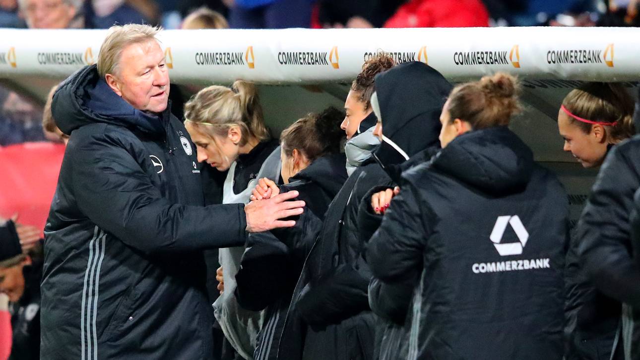 Hrubesch geht ungeschlagen in Rente