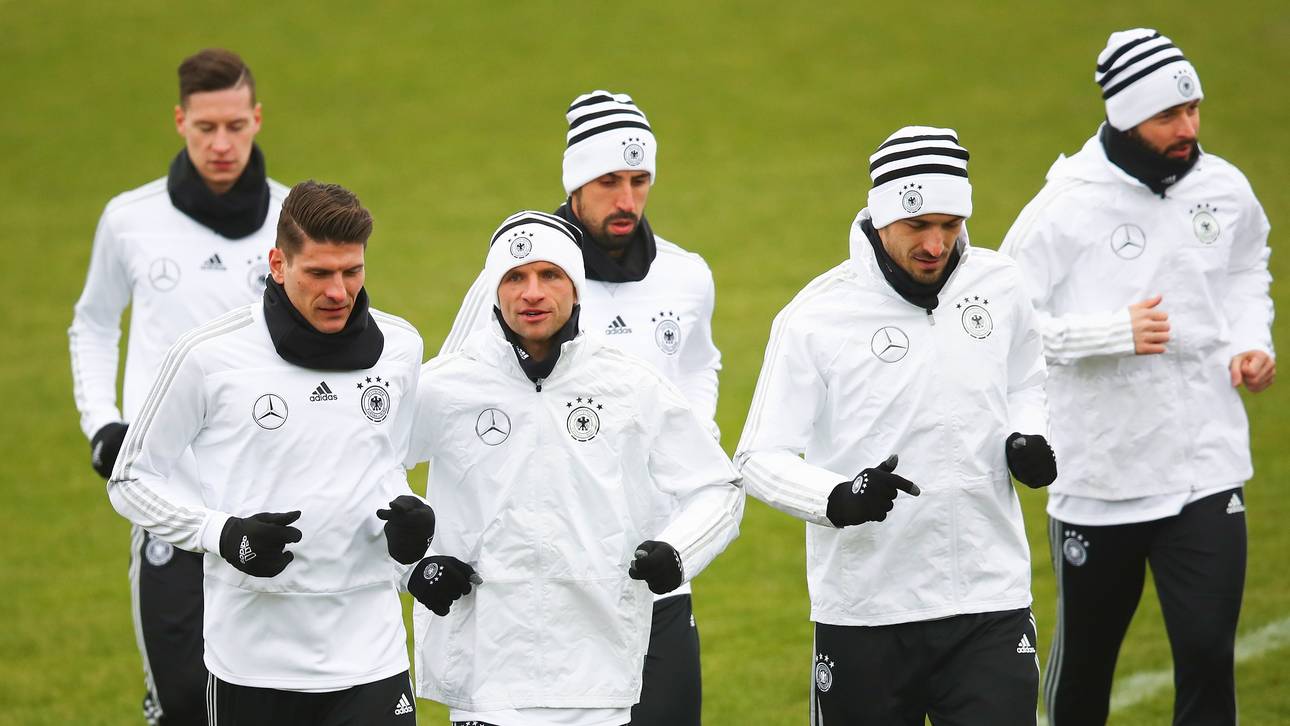 Löw: Gomez und Wagner zu WM möglich