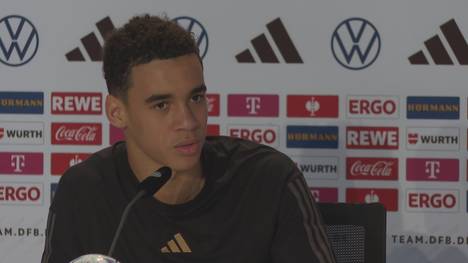 Der deutsche Nationalspieler Jamal Musiala freut sich auch über Siege der englischen Nationalmannschaft. Der 19-Jährige lief die gesamte Jugend für die englische Jugendnationalmannschaft auf.
