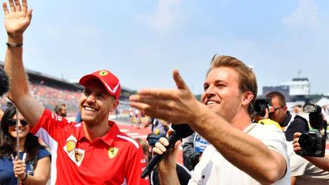 Nico Rosberg (r.) befürwortet den Wechsel von Sebastian Vettel zu Aston Martin (l.)