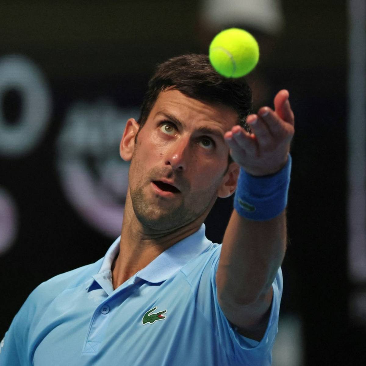 Novak Djokovic steht erreicht das Finale in Tel Aviv. Bei einem Zweisatzerfolg hat der serbische Tennisstar nichts anbrennen lassen.
