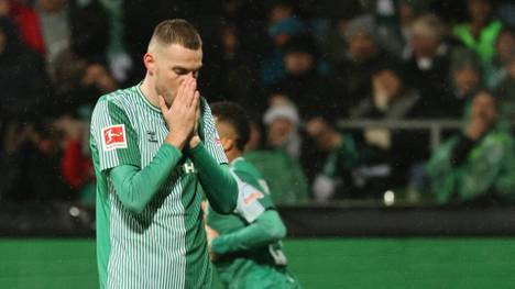 Der Abschied von Marvin Ducksch aus Bremen wird offenbar konkreter. Wie der kicker berichtet, soll sich der Stürmer bereits in konkreten Gesprächen mit dem englischen Zweitligisten Birmingham City befinden.