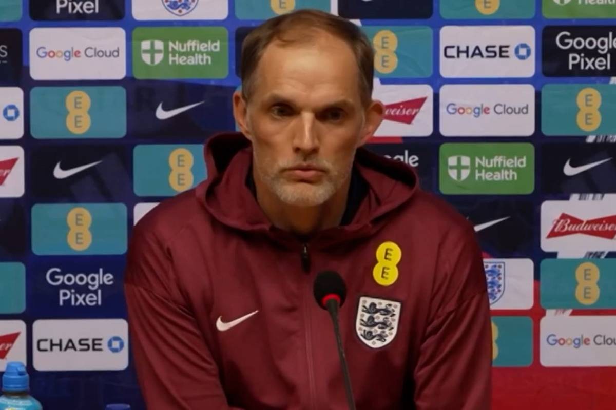 Englands Trainer Thomas Tuchel zeigt Mitgefühl mit Ange Postecoglou nach dessen Entlassung bei Tottenham Hotspur. Für den Deutschen zeigt der Fall, wie unerbittlich der Fußball sein kann.