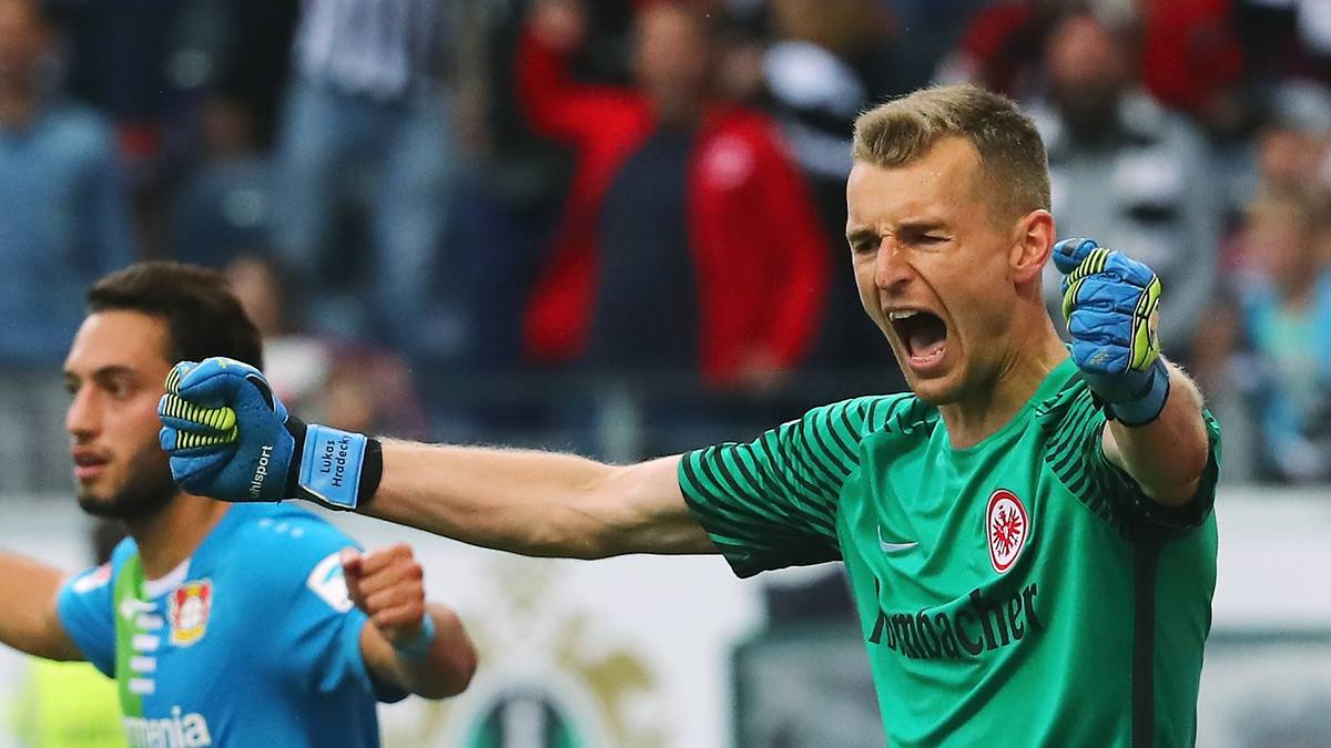 LUKAS HRADECKY (Eintracht Frankfurt): von 78 auf 81