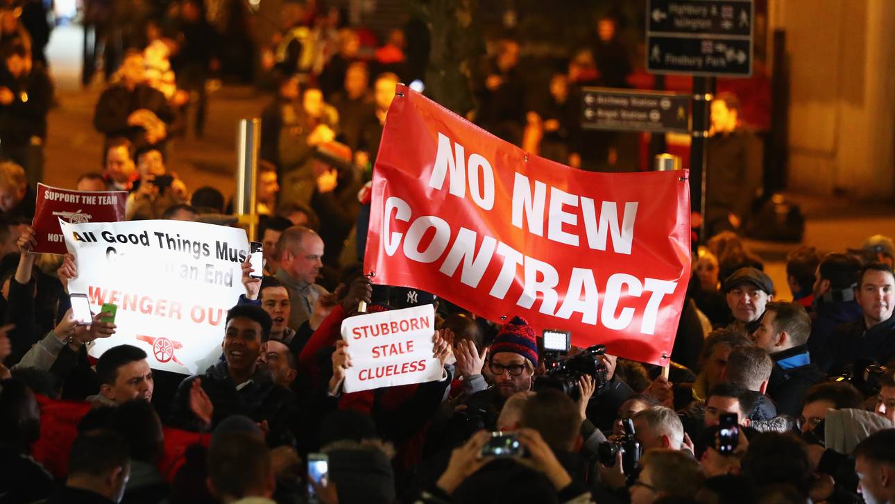 Fans protestieren gegen Wenger