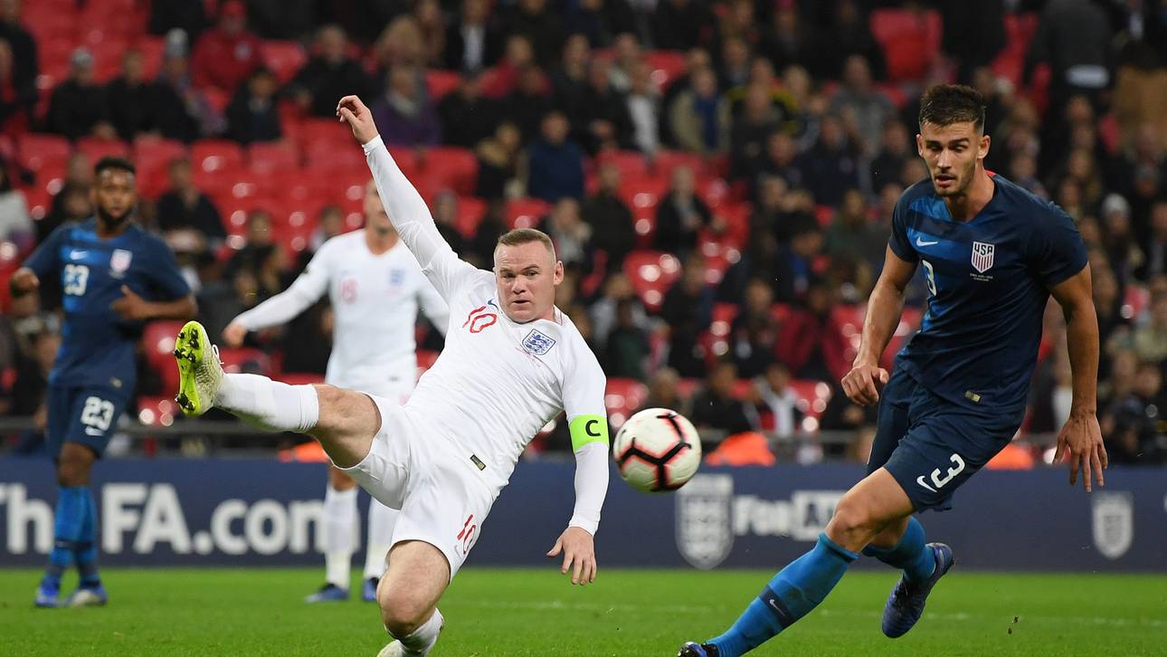 England siegt bei Rooneys Abschied