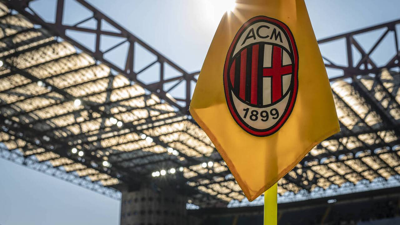 Meister Milan startet mit Heimspiel