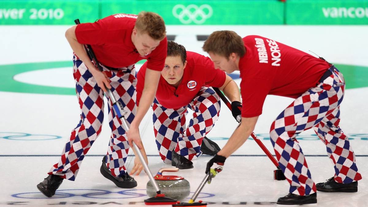 und bei den Olympischen Winterspielen in Vancouver (2010) fallen die Curler aus Norwegen mit ihren bunten Hosen auf