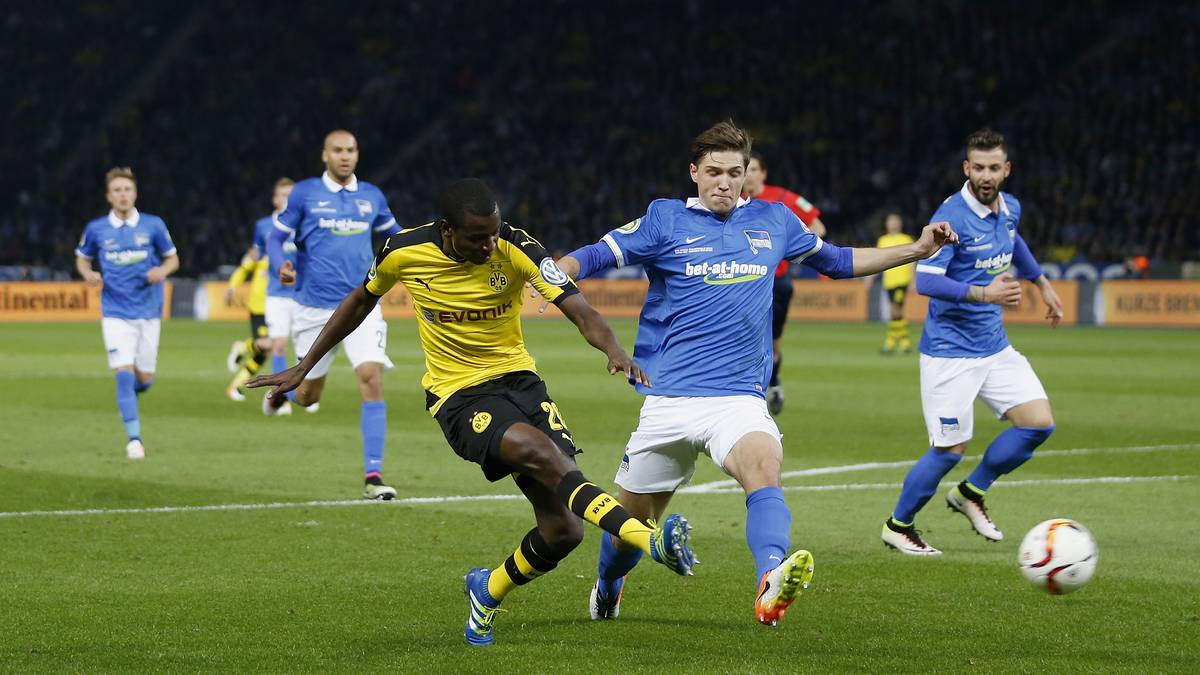 ADRIAN RAMOS: Der Aubameyang-Ersatz war nur relativ selten am Ball. Rieb sich dafür in vorderster Front umso mehr auf. SPORT1-Note: 4