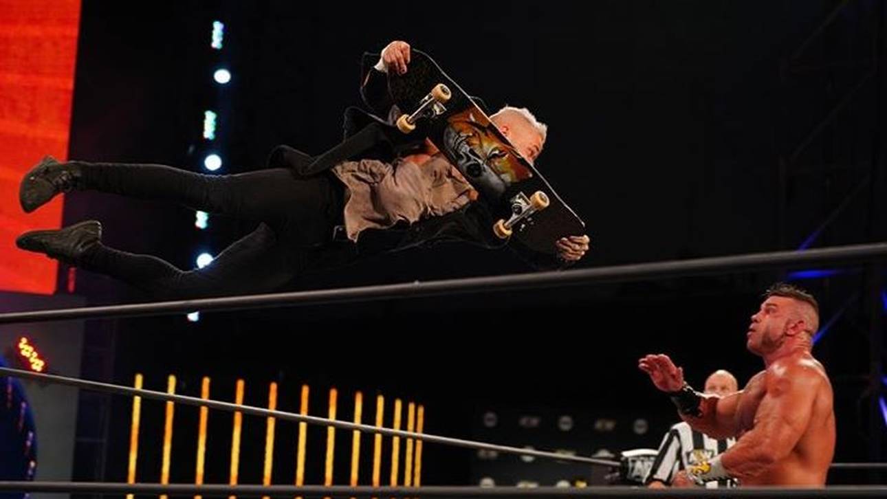 Trend gedreht! AEW toppt WWE klar