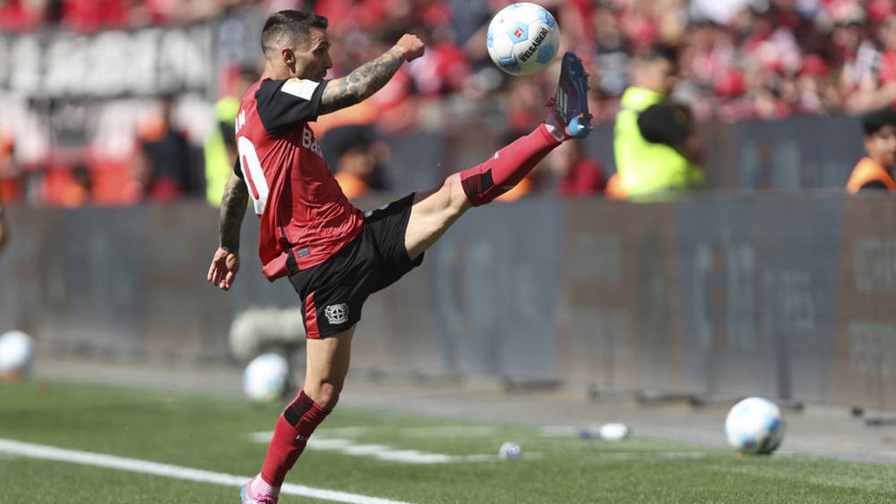 Alejandro Grimaldo soll bei Bayer Leverkusen eine Ausstiegsklausel haben