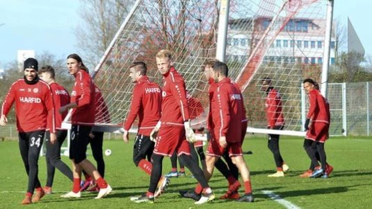 RWO will Spielern Gehalt kürzen