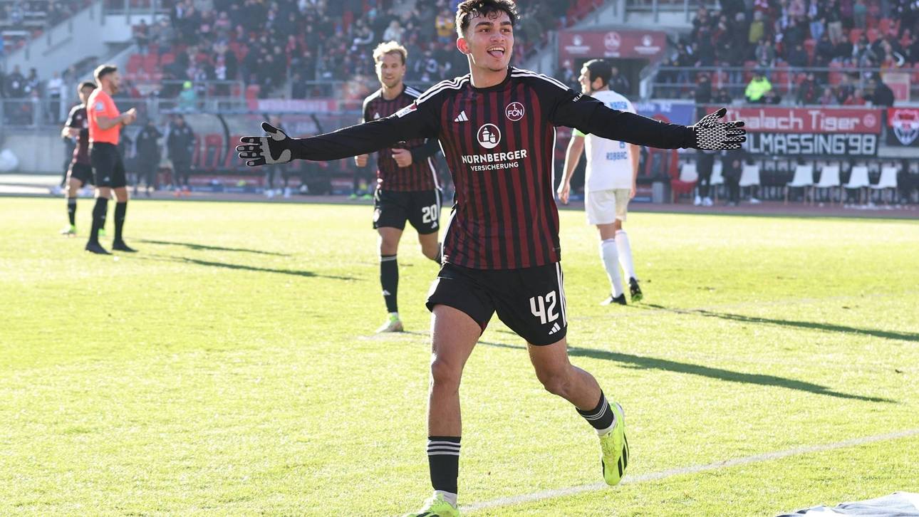 St. Pauli übernimmt Spitze – Doppelpack von Uzun