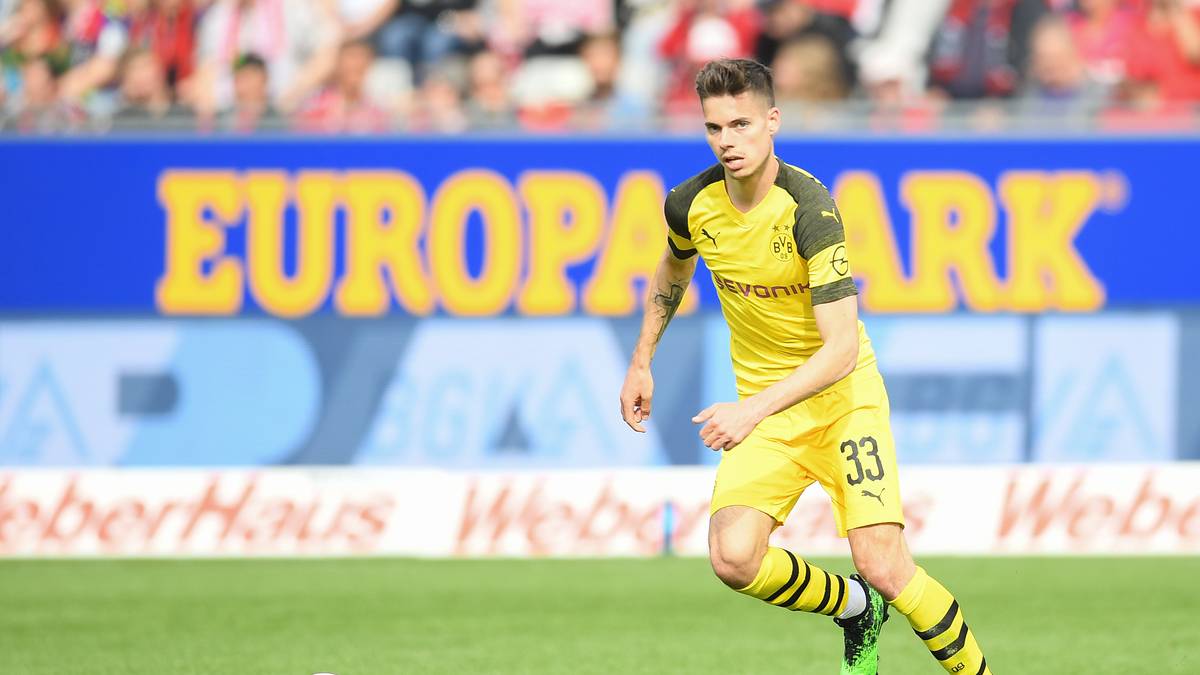 JULIAN WEIGL: Und was wird aus Julian Weigl? Auch er soll auf dem Zettel von Ex-Coach Tuchel stehen. Allerdings erhielt der 23-Jährige erst im Winter keine Freigabe für einen Wechsel zu PSG. In der Rückrunde präsentierte er sich in der Innenverteidigung als gute Option