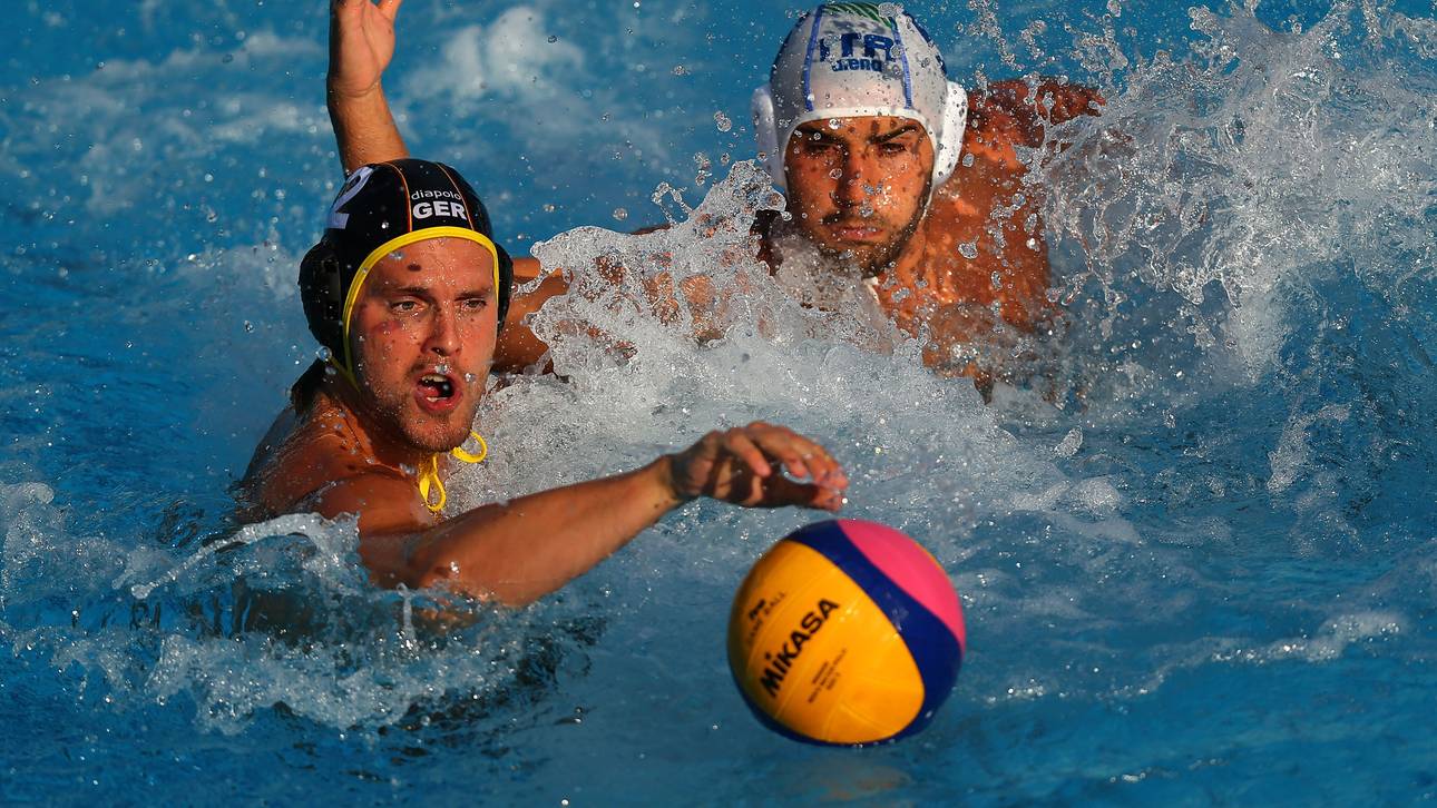 Wasserballer mit nächstem Sieg