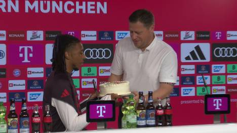 Michael Olise ist beim FC Bayern München angekommen. Doch die Erwartungen an den 22 Jahre alten Franzosen sind hoch, wie Sportvorstand Max Eberl verdeutlicht.