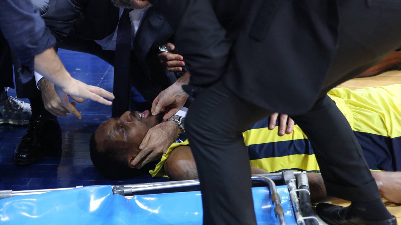 Horror-Sturz schockiert Euroleague