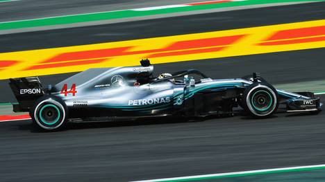 Lewis Hamilton fuhr im zweiten Training in Barcelona die schnellste Runde