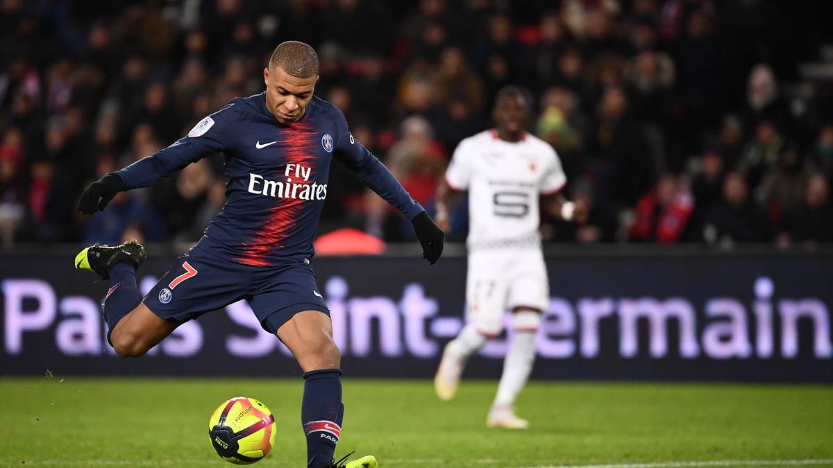 LIGUE 1 - KYLIAN MBAPPÉ (32; Paris St.-Germain/20): Ganze sechs Spiele war der junge Franzose vergangene Saison insgesamt nach Roten Karten gesperrt, trotzdem reicht es souverän zum Titel des Torschützenkönigs in der Ligue 1. Zehn Tore dahinter schaffte es Lilles Senkrechtstarter Nicolas Pépé auf Rang zwei