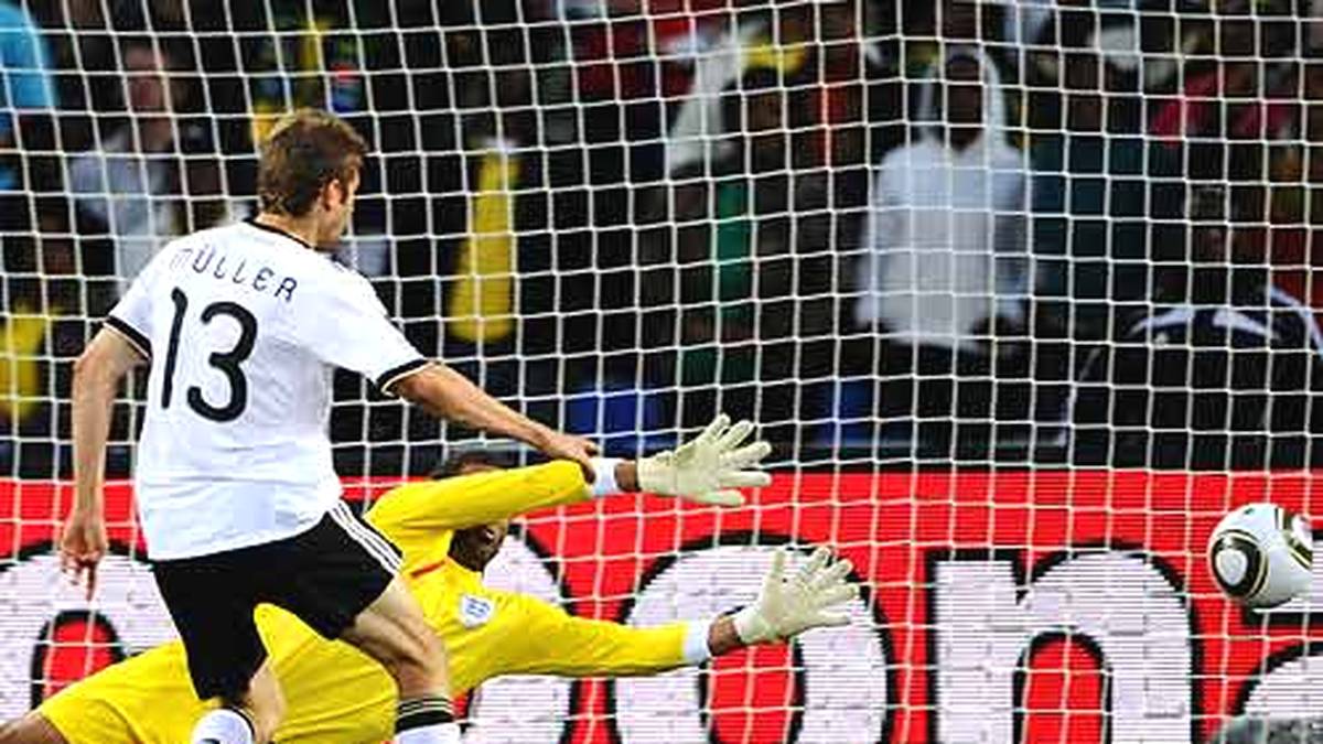 In der zweiten Halbzeit sorgt schließlich Thomas Müller mit einem Doppelpack binnen drei Minuten für den 4:1-Endstand und den Einzug des DFB-Teams ins Viertelfinale