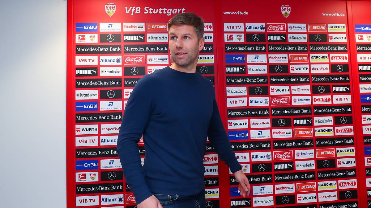 Das Problem: Htzlsperger hat keinerlei Ambitionen.  "Ich habe meine Aufgabe als Sportvorstand beim VfB Stuttgart gerade erst angetreten. Diese Aufgabe füllt mich voll und ganz aus und es ist für mich keine Option, eine andere Position außerhalb des VfB anzustreben", teilte der 36-Jährige mit.