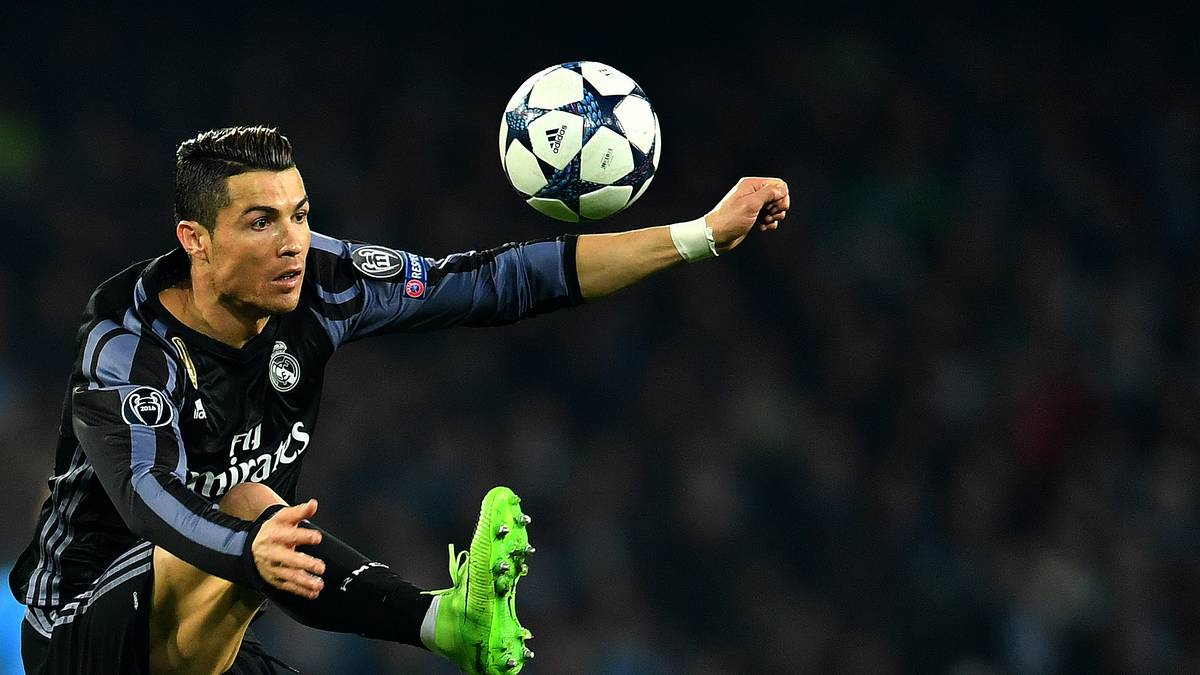 PLATZ 1 (geteilt) - CRISTIANO RONALDO: Die Tormaschine schlechthin. Ronaldo bewies sich in drei europäischen Top-Ligen, kommt mittlerweile auf 366 Tore