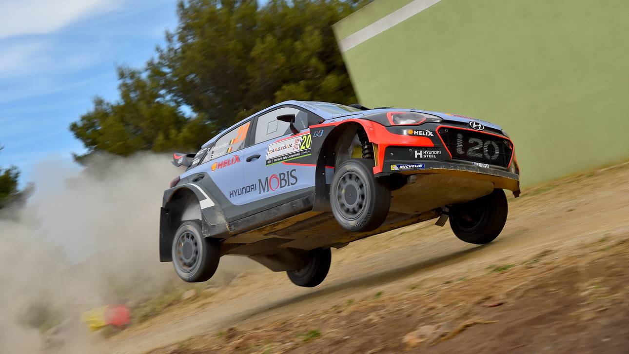 Neuville verteidigt knappe Führung